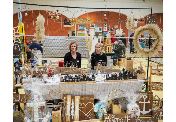 Dekoartikel von Frau Schwartzer und Frau Schmill