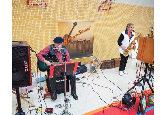 Duo Meyn Sound sorgte für die musikalische Unterhaltung