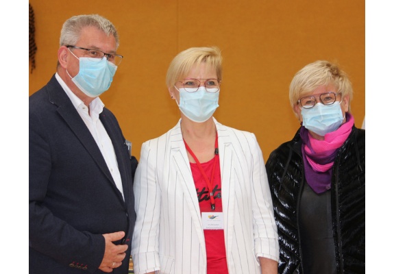 Herr Lubatsch, Mitglied Amtsausschuss, Frau Brincker, Amtsvorsteherin und Frau Müller, Bürgermeisterin Gemeinde Leezen