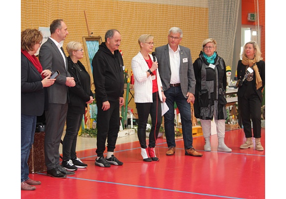 Die Amtsvorsteherin, Frau Brincker, eröffnet die 5. Kreativmesse