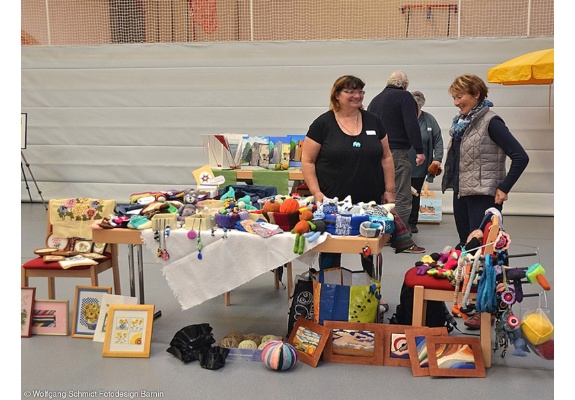 Am Stand von Claudia Marquardt