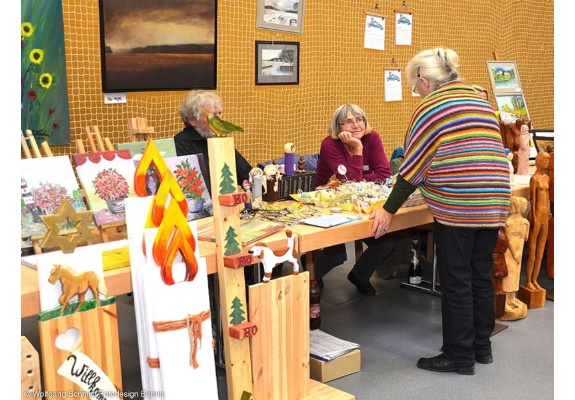 Austausch zwischen Ausstellenden