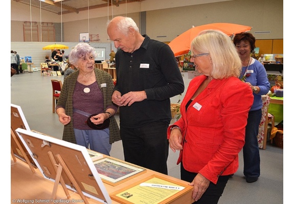 Besucher auf der 1. Kreativmesse