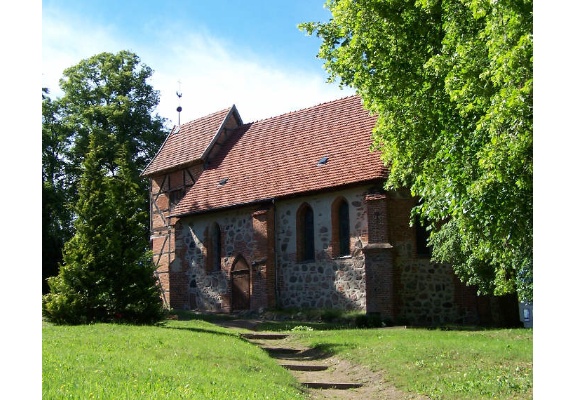 Kirche in Zapel